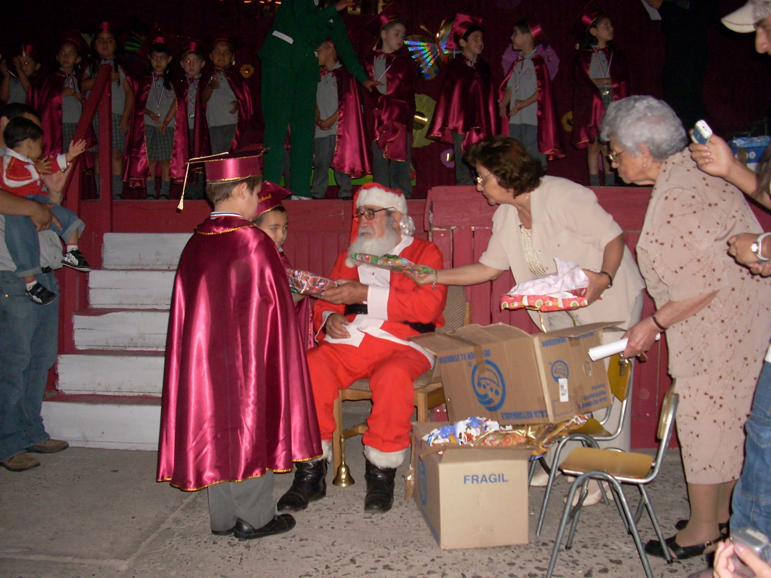 Juanito como viejo pascuero 2008-min